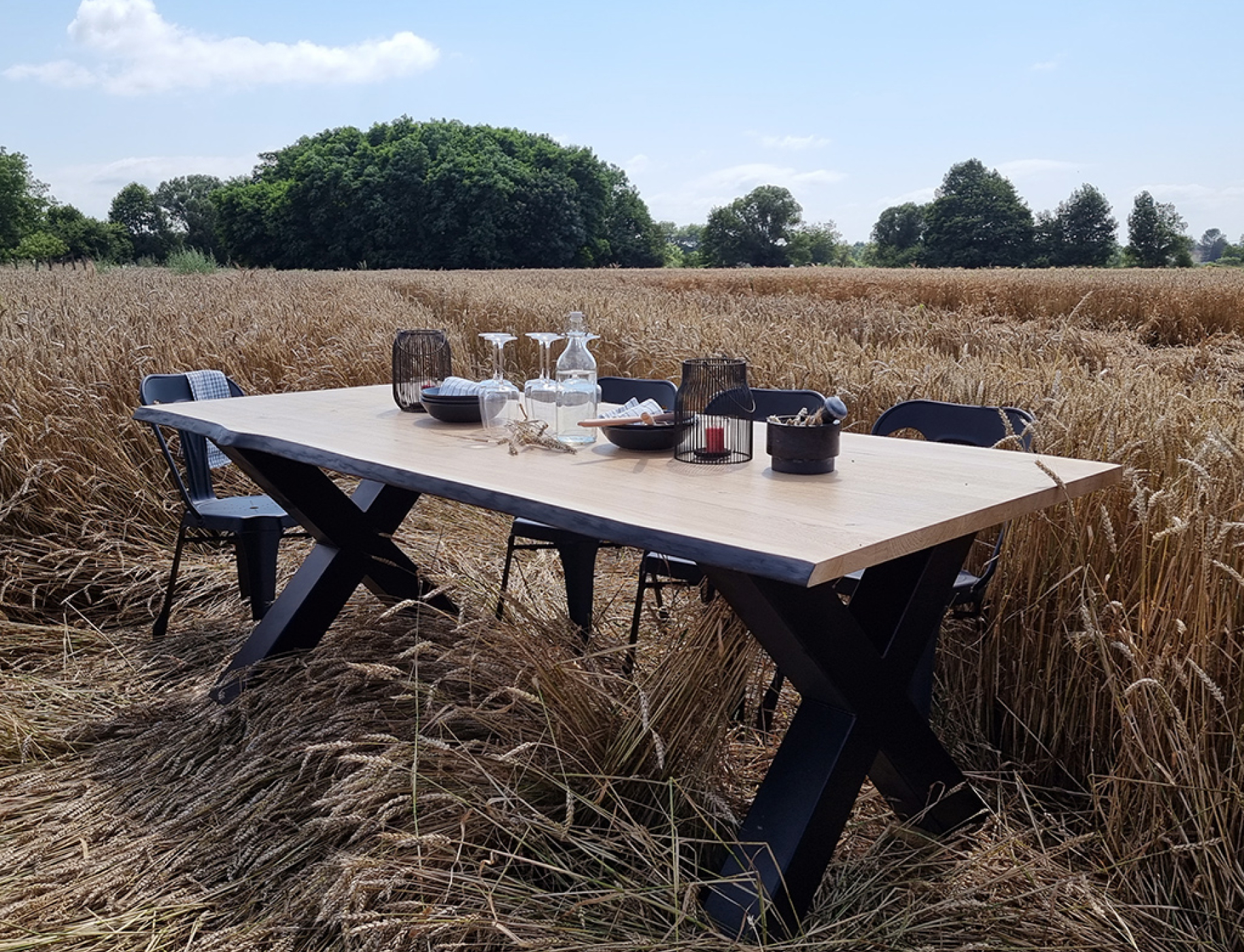 Table X100 industrielle Hephy pieds noir chant charbon charbon Table X100 industrielle Hephy pieds noir chant charbon
